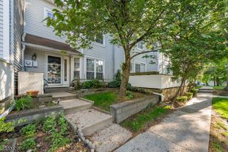 12 Borelle Sq, Sayreville Boro, NJ 08859