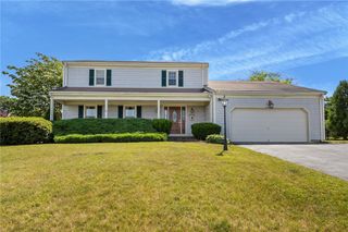 4 Karen Lane, Bristol, RI 02809