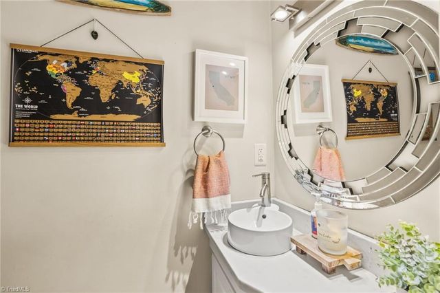 223 Ivy Circle, Advance, NC 27006