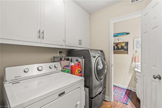 223 Ivy Circle, Advance, NC 27006
