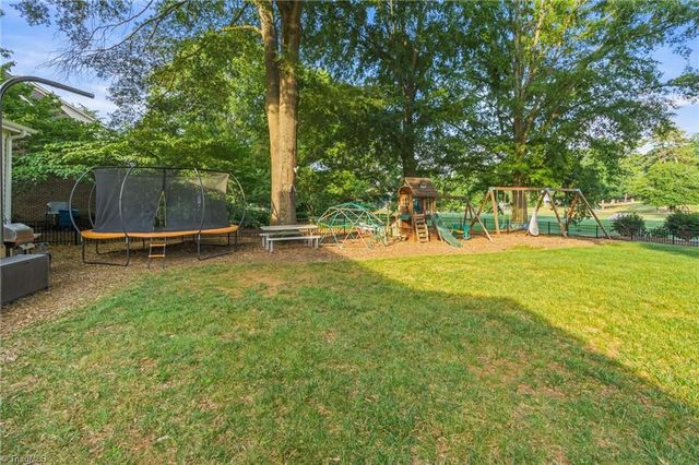 223 Ivy Circle, Advance, NC 27006