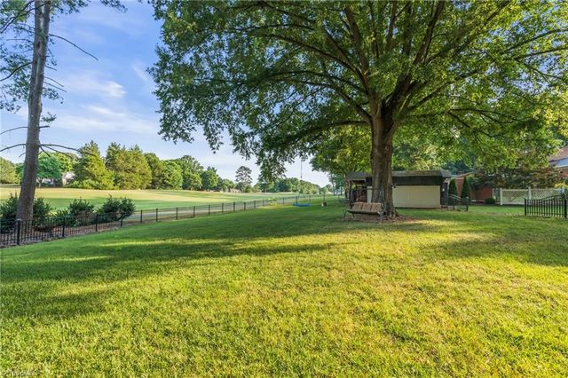 223 Ivy Circle, Advance, NC 27006