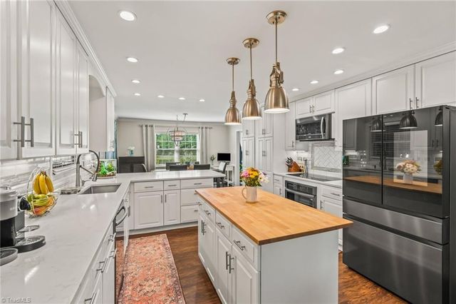 223 Ivy Circle, Advance, NC 27006