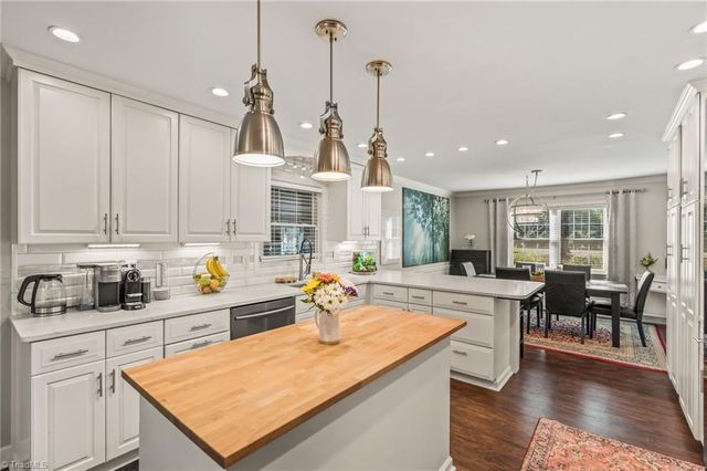 223 Ivy Circle, Advance, NC 27006
