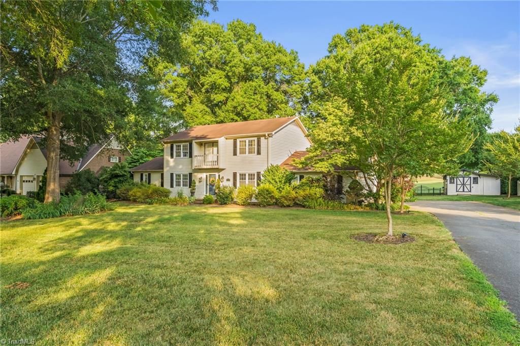 223 Ivy Circle, Advance, NC 27006
