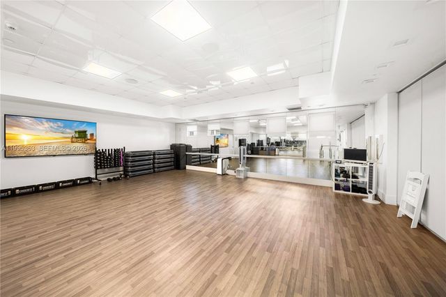 4779 Collins Ave 1706, Miami Beach, FL 33140