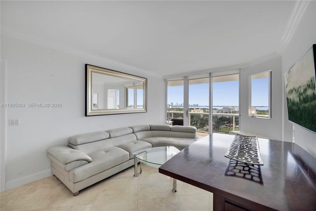4779 Collins Ave 1706, Miami Beach, FL 33140