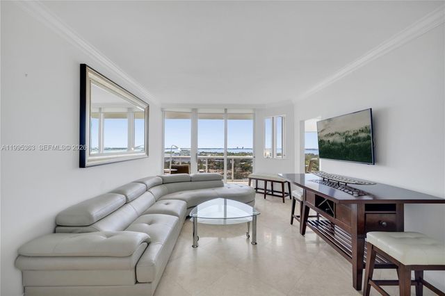 4779 Collins Ave 1706, Miami Beach, FL 33140