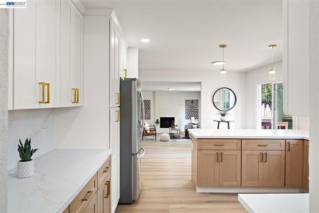 321 Semillon Cir, Clayton, CA 94517