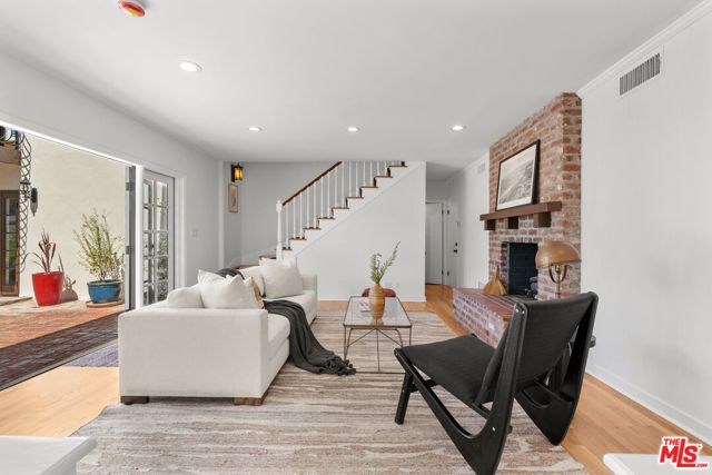13009 Greenleaf Street, Studio City (los Angeles), CA 91604