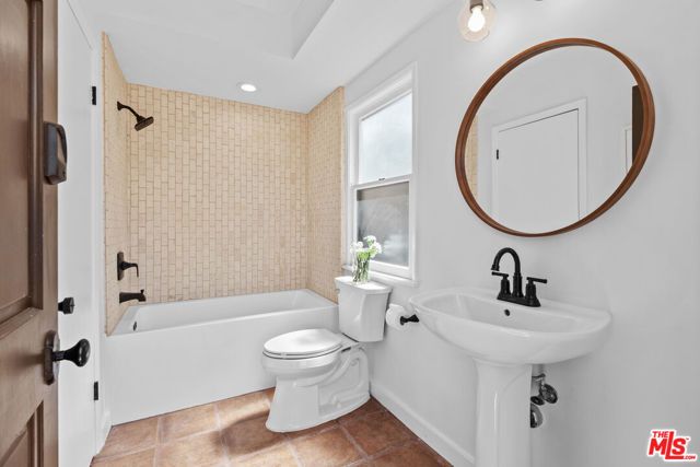 13009 Greenleaf Street, Studio City (los Angeles), CA 91604