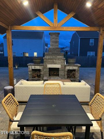 1177 Raccoon Lane, Piney Flats, TN 37686