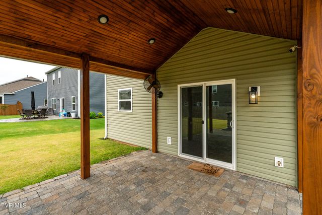1177 Raccoon Lane, Piney Flats, TN 37686
