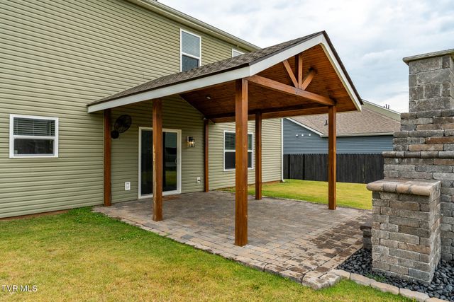 1177 Raccoon Lane, Piney Flats, TN 37686