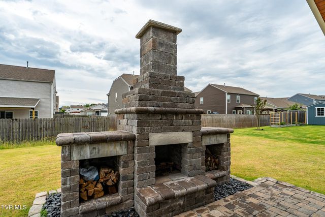 1177 Raccoon Lane, Piney Flats, TN 37686