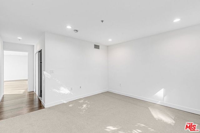 901 S Flower Street 401, Los Angeles, CA 90015