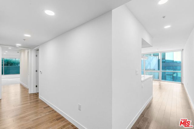 901 S Flower Street 401, Los Angeles, CA 90015