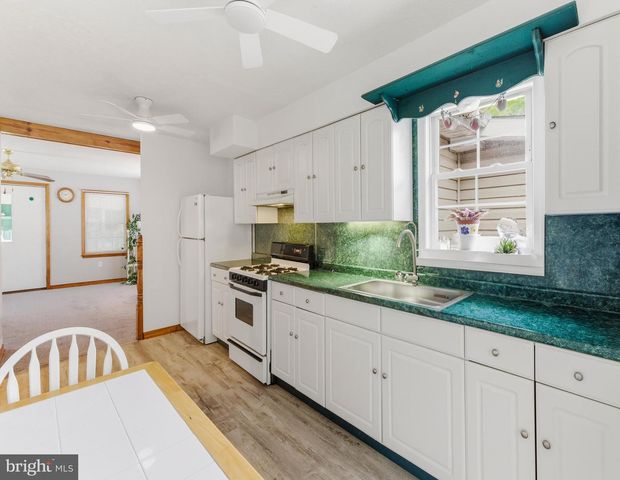 531 CHURCH RD, Sewell, NJ 08080