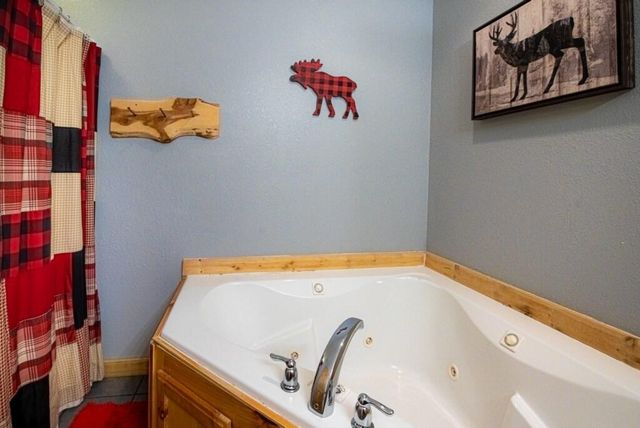 807 Surf Street, Stockton, MO 65785