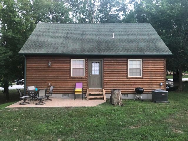 807 Surf Street, Stockton, MO 65785