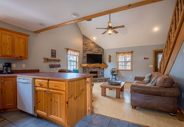 807 Surf Street, Stockton, MO 65785