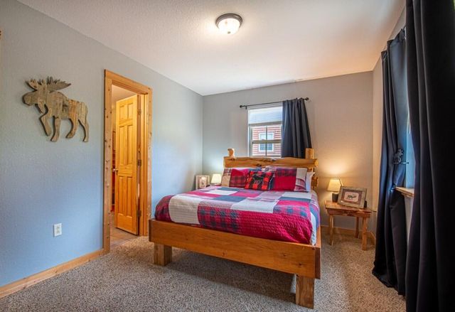 807 Surf Street, Stockton, MO 65785