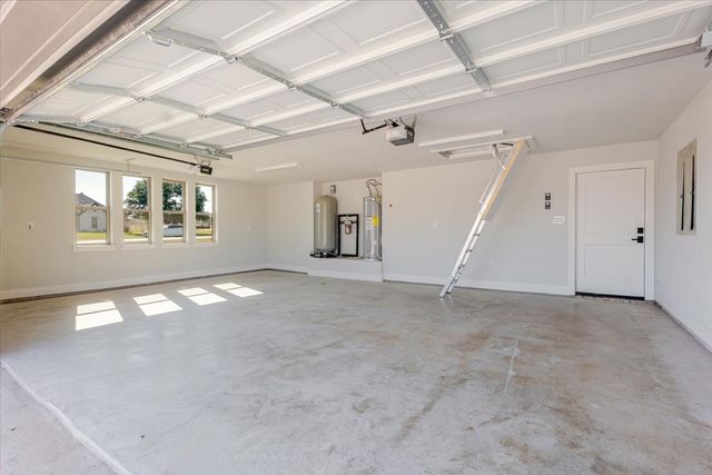 1017 Paradise Parkway, Poolville, TX 76487