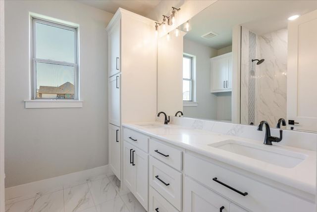 1017 Paradise Parkway, Poolville, TX 76487