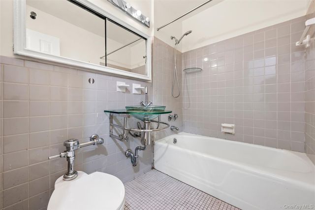 175-20 Wexford Terrace 11A, Jamaica Estates, NY 11432