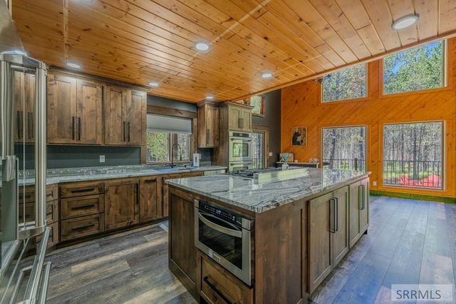 4459 Sandstone, Island Park, ID 83429