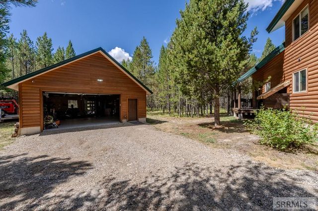 4459 Sandstone, Island Park, ID 83429