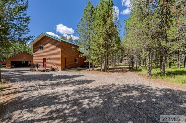 4459 Sandstone, Island Park, ID 83429