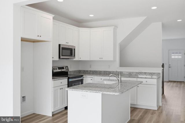 234 PILGRIM DR, Lancaster, PA 17603