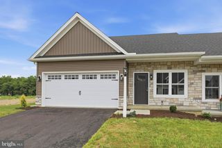 234 PILGRIM DR, Lancaster, PA 17603