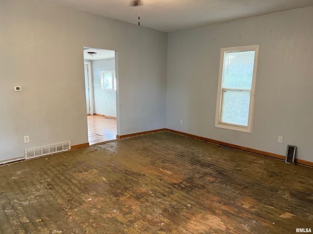 718 22ND Street A, Moline, IL 61265