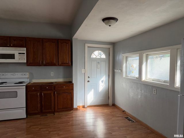 718 22ND Street A, Moline, IL 61265