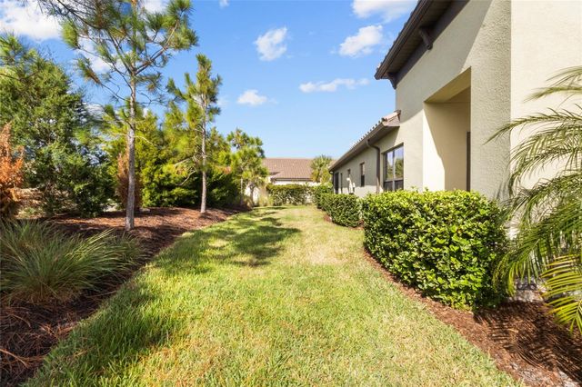 200 PALIDORO CIRCLE, Nokomis, FL 34275