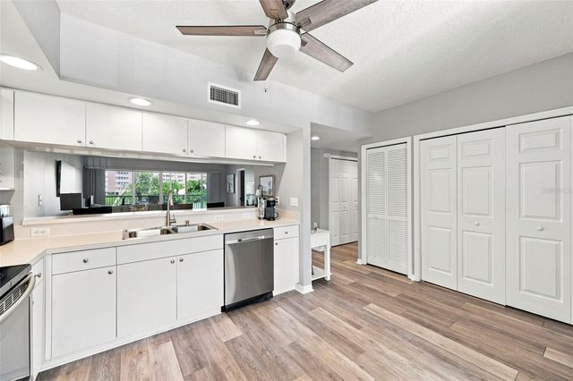 1200 COUNTRY CLUB DRIVE 3105, Largo, FL 33771