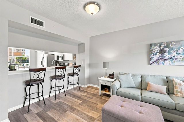 1200 COUNTRY CLUB DRIVE 3105, Largo, FL 33771
