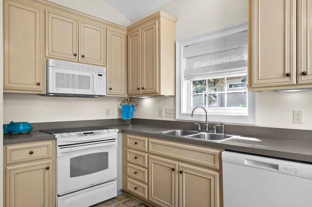 1521 Saint Thomas Circle, Myrtle Beach, SC 29577
