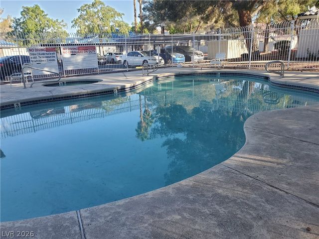 2140 Chertsey Drive B, Las Vegas, NV 89108