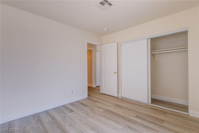 2140 Chertsey Drive B, Las Vegas, NV 89108