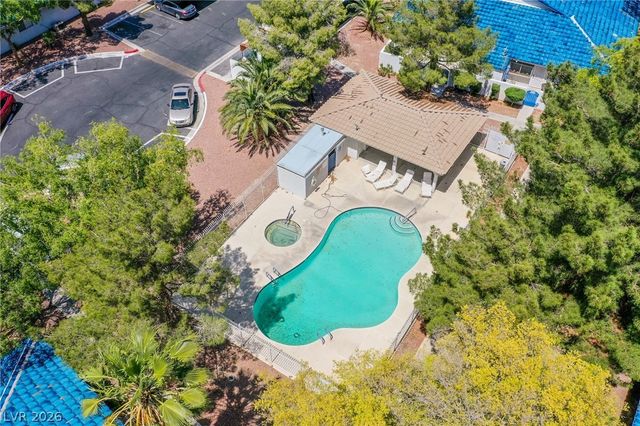 2140 Chertsey Drive B, Las Vegas, NV 89108