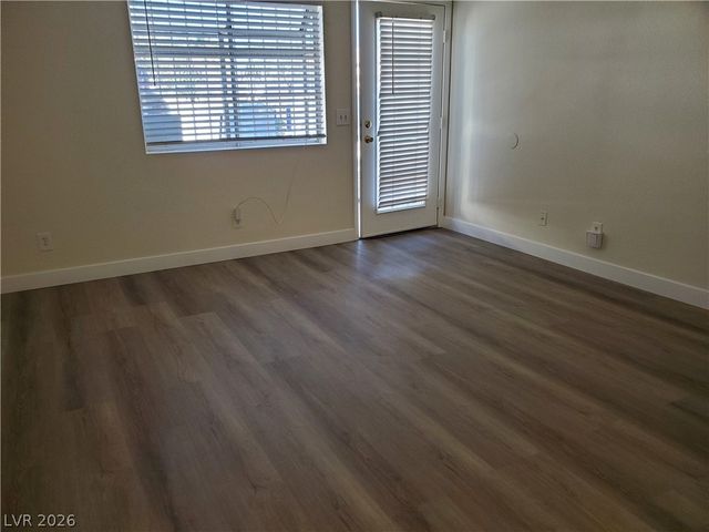 2140 Chertsey Drive B, Las Vegas, NV 89108