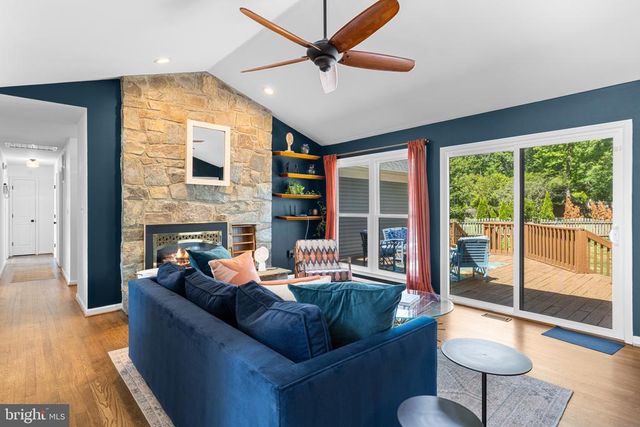 4810 QUEENSBURY CIR, Fredericksburg, VA 22408
