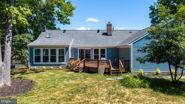4810 QUEENSBURY CIR, Fredericksburg, VA 22408