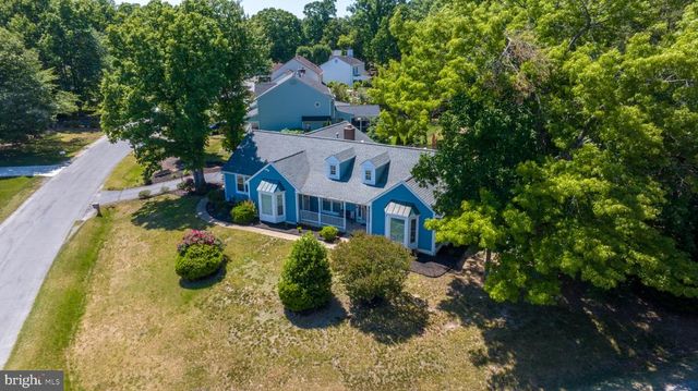 4810 QUEENSBURY CIR, Fredericksburg, VA 22408
