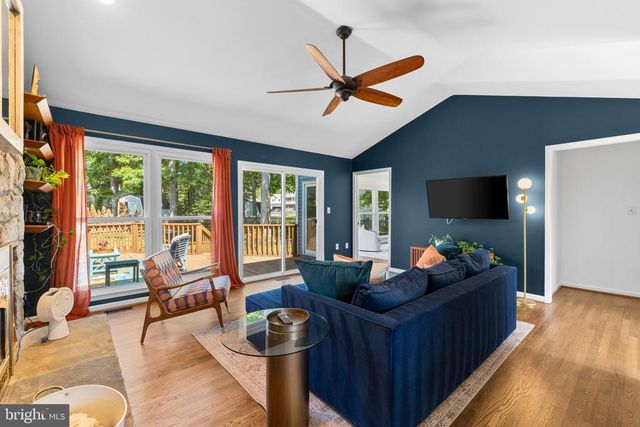 4810 QUEENSBURY CIR, Fredericksburg, VA 22408
