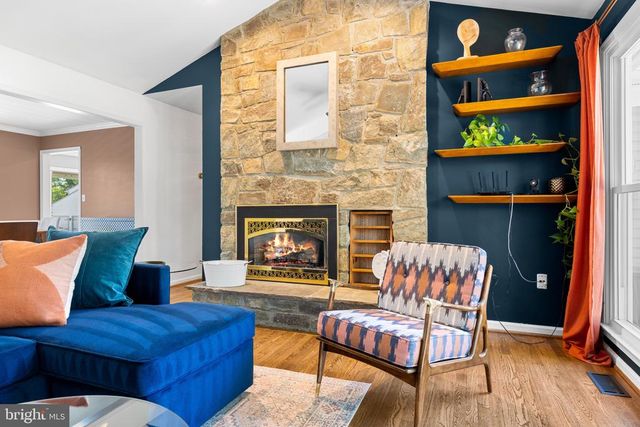 4810 QUEENSBURY CIR, Fredericksburg, VA 22408