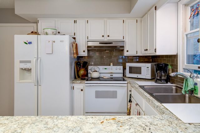 7177 Cherrywood Court, Traverse City, MI 49686